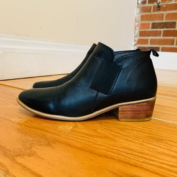 Tory Burch Kira Leather Heeled Ankle Boots in Perfect Black - Size 7  MSRP $398 - Picture 7 of 16